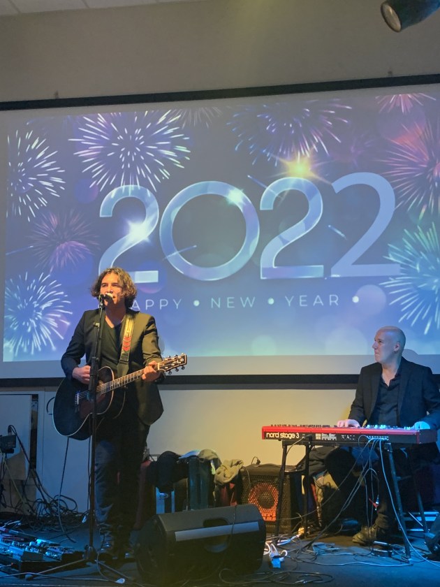 38B87DF7-5943-4084-B94D-09D3C0F6DC3B